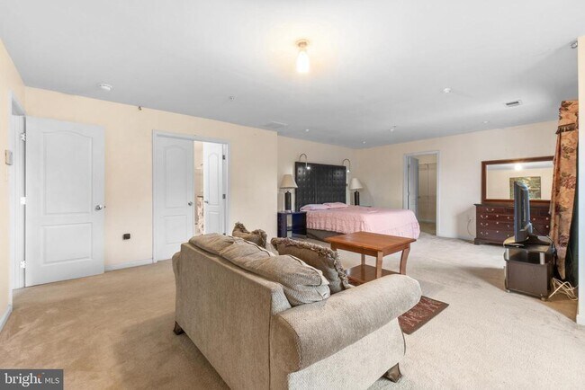 Building Photo - 10107 Mike Rd