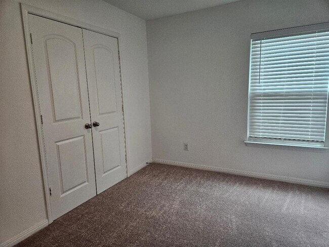 Building Photo - 18216 Speculator Ln