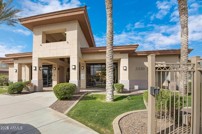 Building Photo - 3330 S Gilbert Rd