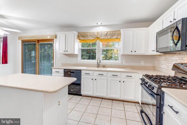 Building Photo - 15385 Bevanwood Dr