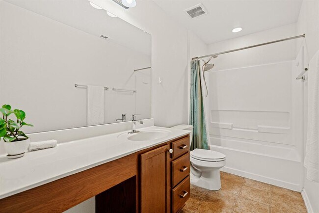 Building Photo - 122 Mancos Dr