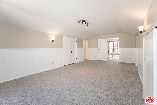 Building Photo - 4331 Price St