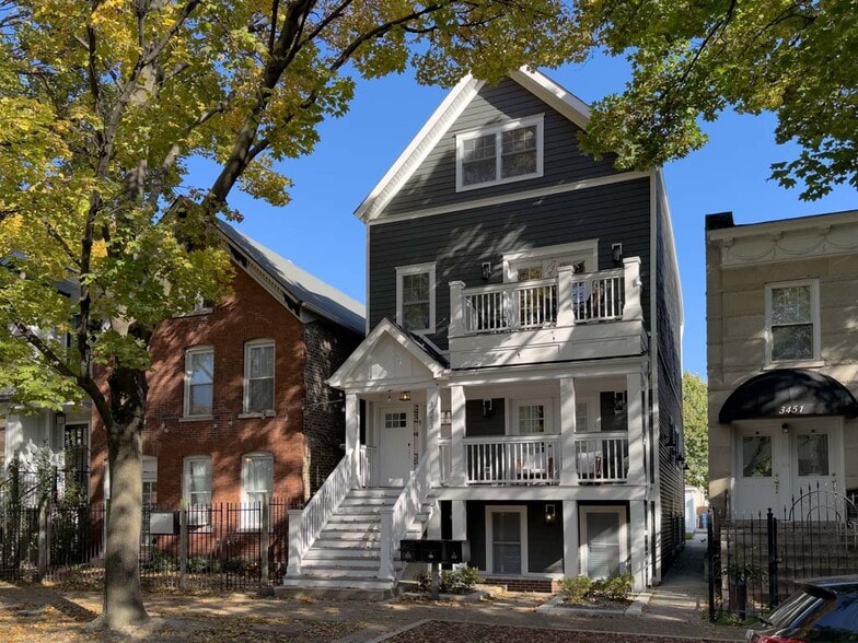 Building Photo - 3453 N Hoyne Ave