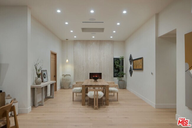 Building Photo - 3637 Loadstone Dr