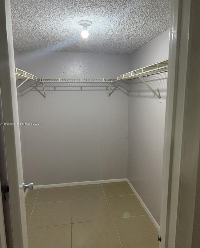 Building Photo - 15661 SW 104th Terrace