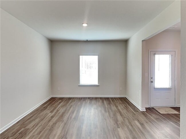 Building Photo - 1205 Fendt Dr