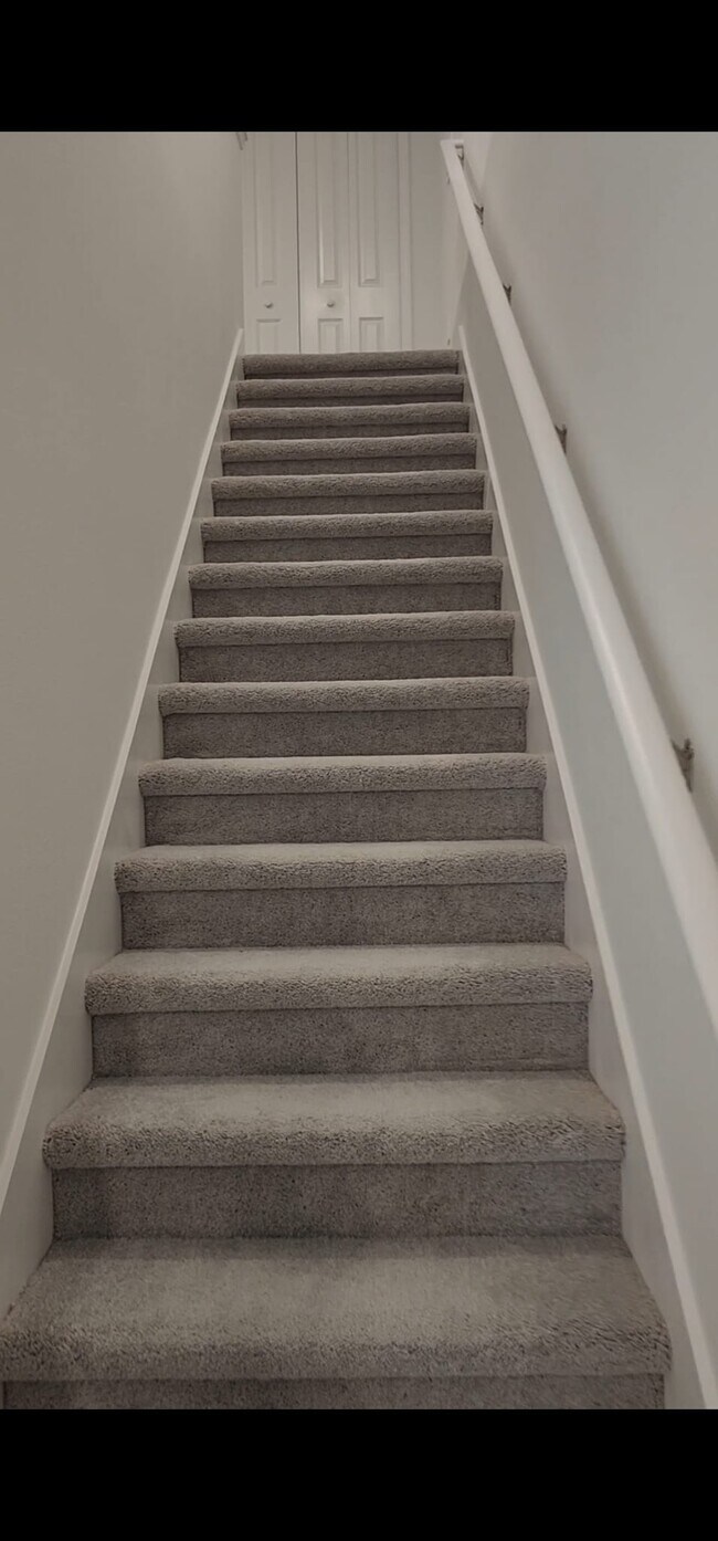 Building Photo - 11041 65th Ter E