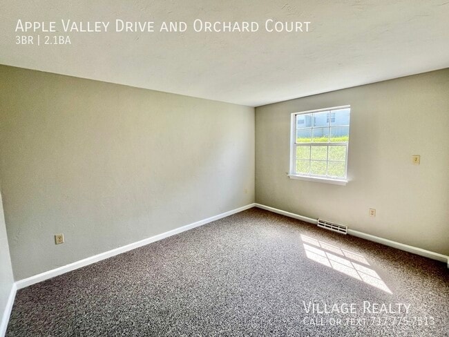 Building Photo - 710 Apple Valley Dr