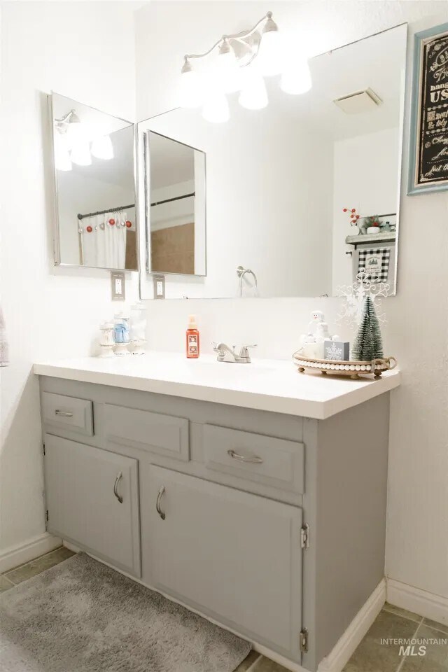 Building Photo - 2565 N 3rd E St