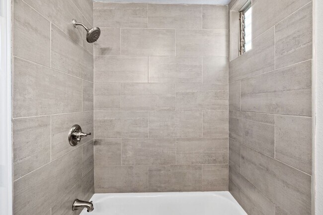 Building Photo - 2825 San Gabriel St
