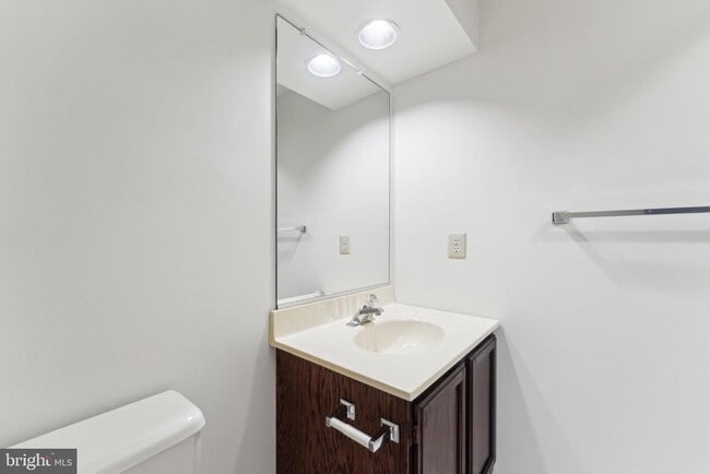 Building Photo - 10628 Tuppence Ct
