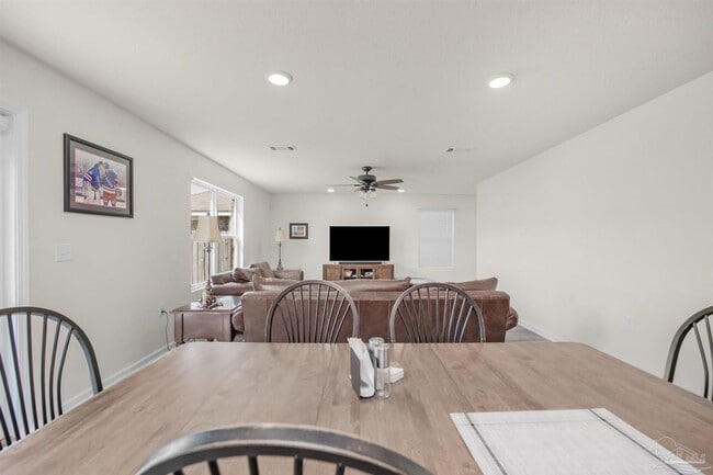 Building Photo - 6256 Churchill Cir