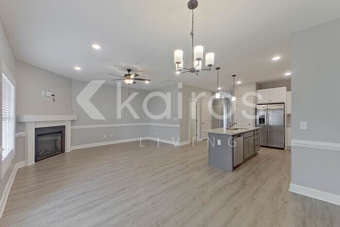 Building Photo - 3709 Oak Leaf Way