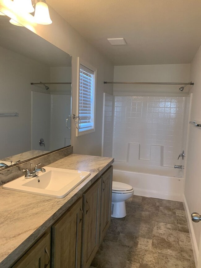 Building Photo - Paradise 3 bedrooms 2 bathrooms South Libb...