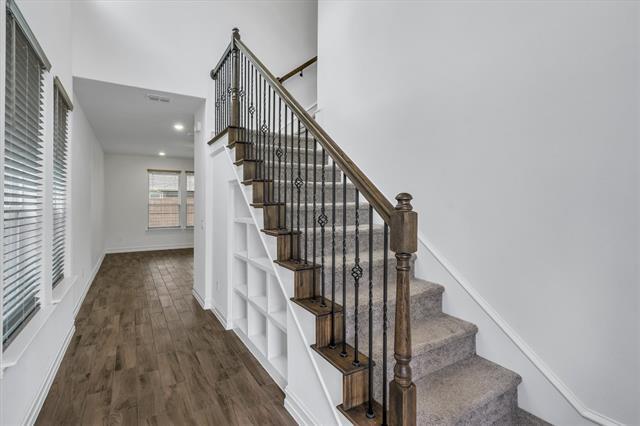 Building Photo - 4809 Pendrell Ave