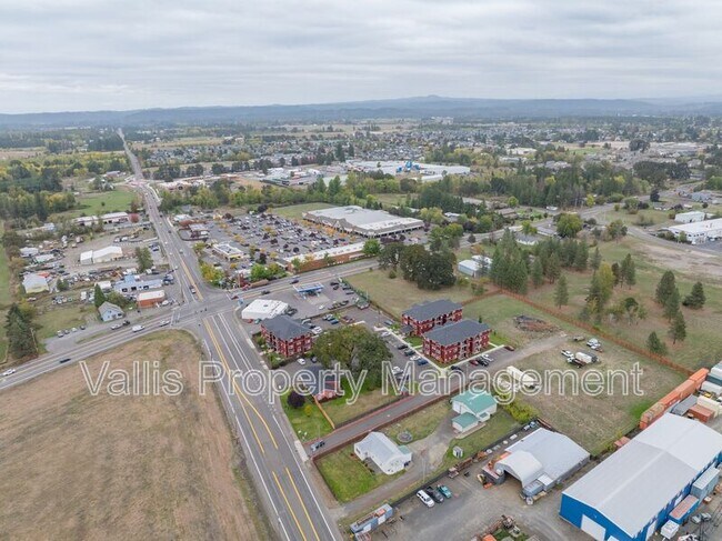 Building Photo - 13001 S Crompton Lane