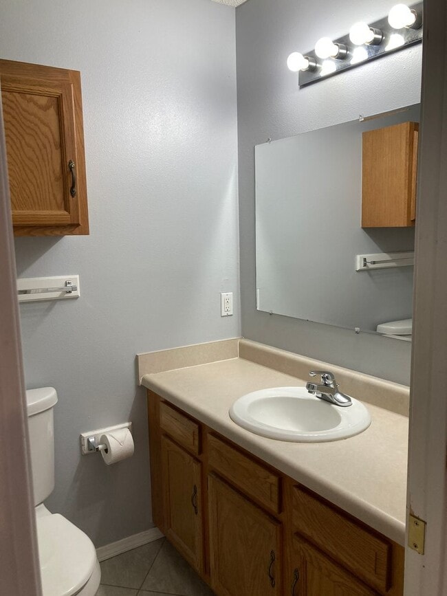 Building Photo - Nice Claremore 3/2/2 Home in Greenbrier Ad...