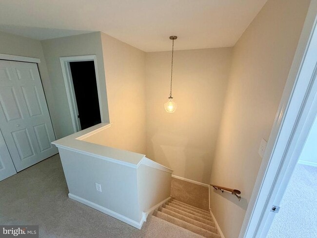 Building Photo - 1422 Oxford Cir