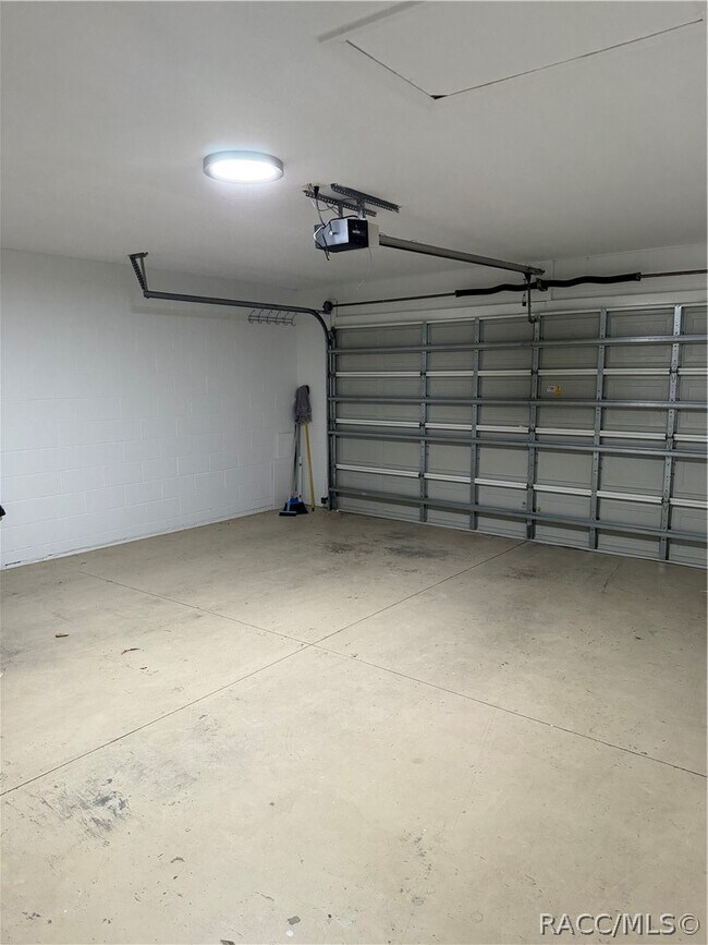 Building Photo - 7899 SW 62 Ct