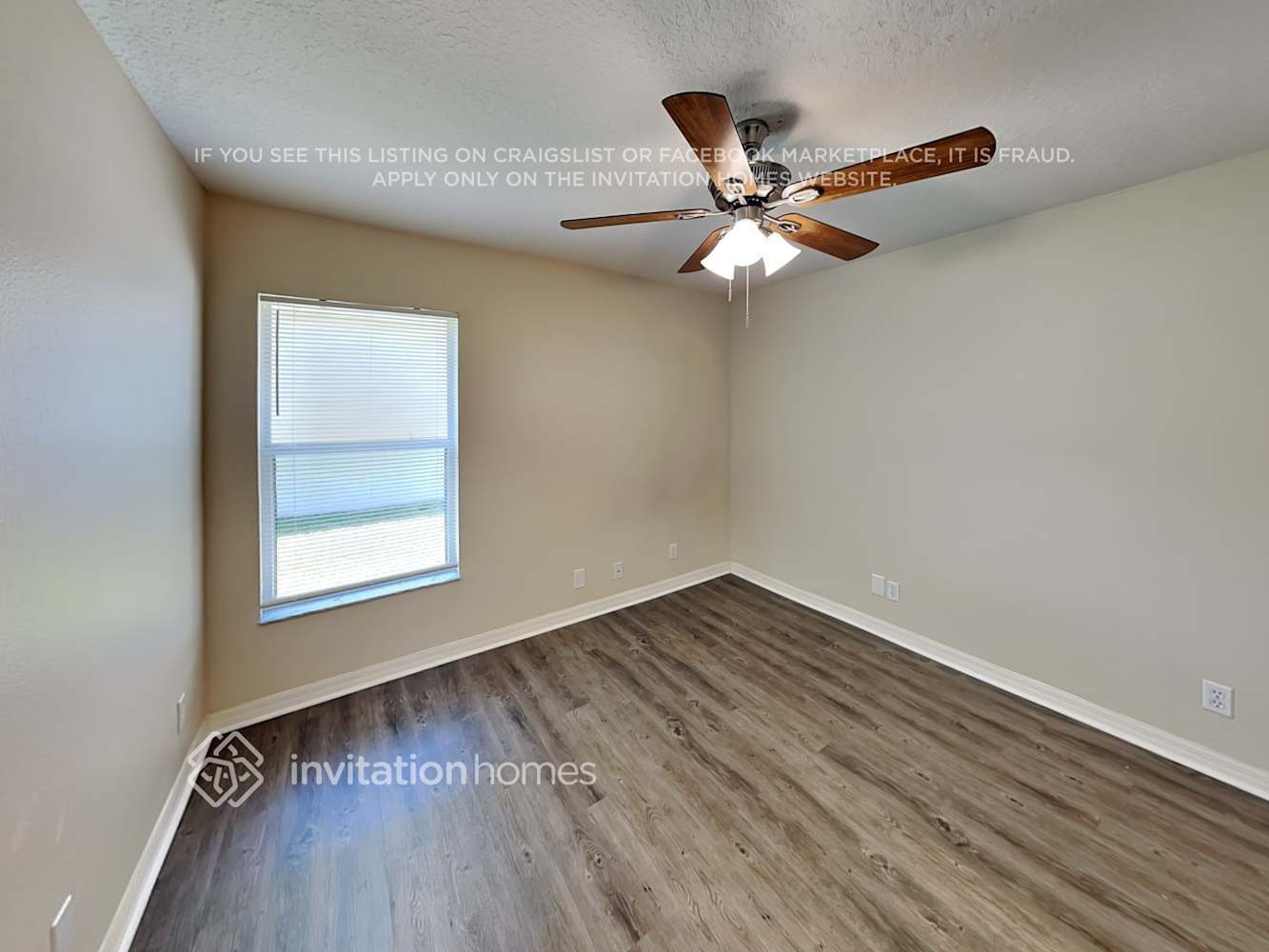 Building Photo - 6923 34th Ave E