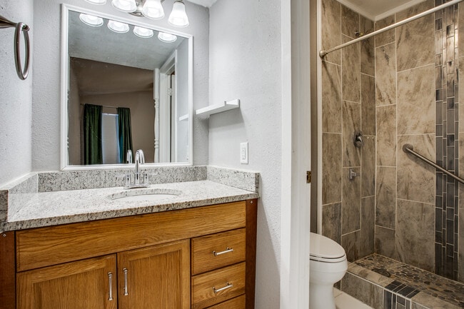 Building Photo - 13910 Thebes Cir