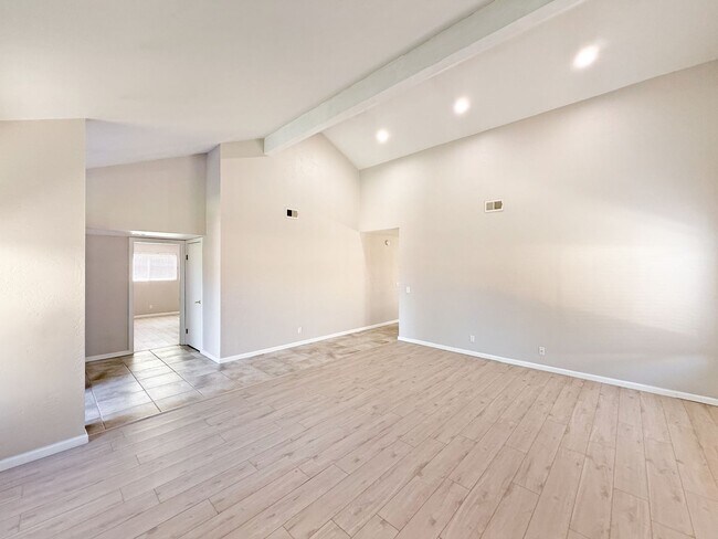 Building Photo - SD: Spacious 4BD/2BA Home in Mira Mesa with Large Backyard, 2-Car Garage & In-Unit Laundry