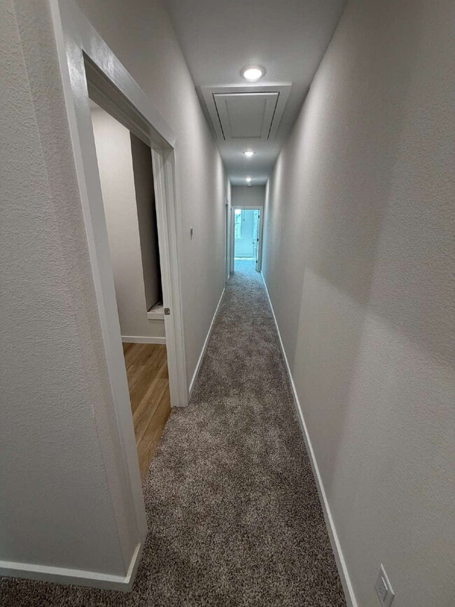 Building Photo - Fabulous 2 story 3 bedroom Tarleton Crossing townhome!