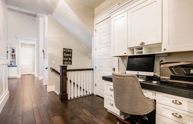 Building Photo - Luxurious Herriman 6 Bed with Indoor Court, Theater & Stunning Views!!!