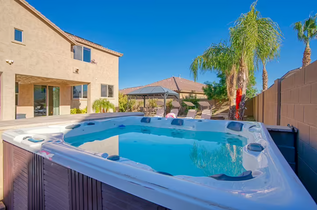 jacuzzi - 5831 W Plum Rd