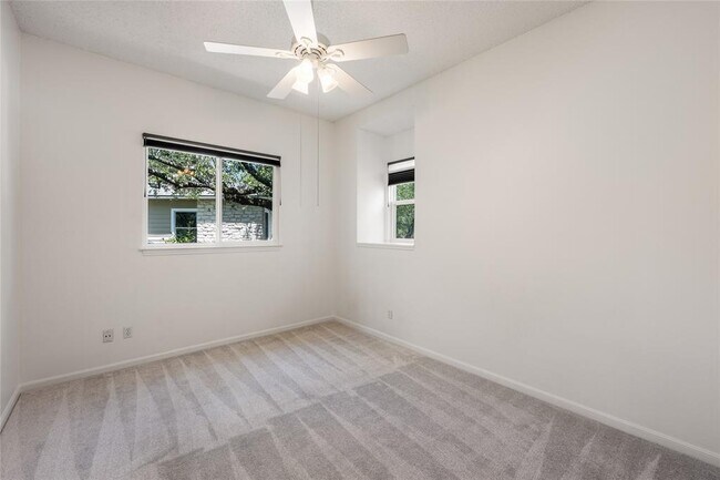 Building Photo - 7203 Desert Rose Cove