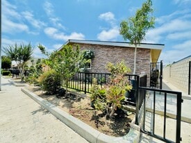 Building Photo - 17381 Jacquelyn Ln