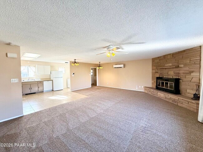 Building Photo - 8411 E Sommer Dr