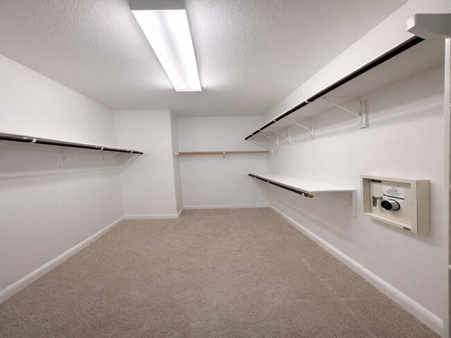 Building Photo - 2406 Trocadero Ln