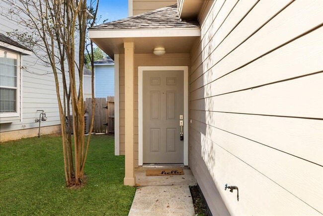 Building Photo - 79 Blue Creek Pl