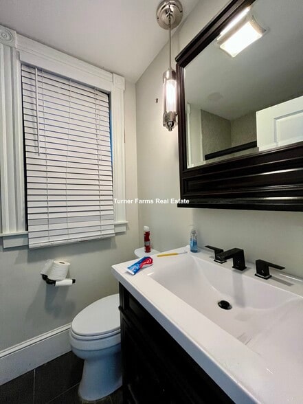 Building Photo - 1520 Tremont St