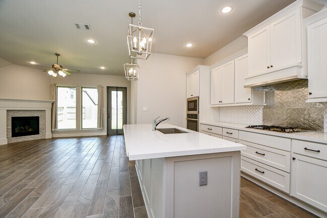 Building Photo - 21312 Palm Arbor Dr