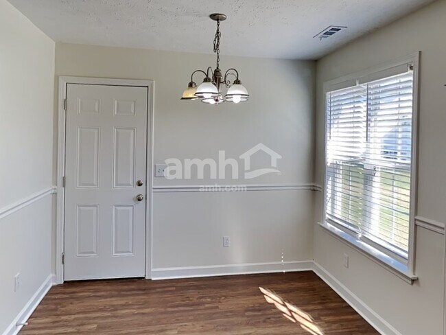 Building Photo - 515 Stetson Ct