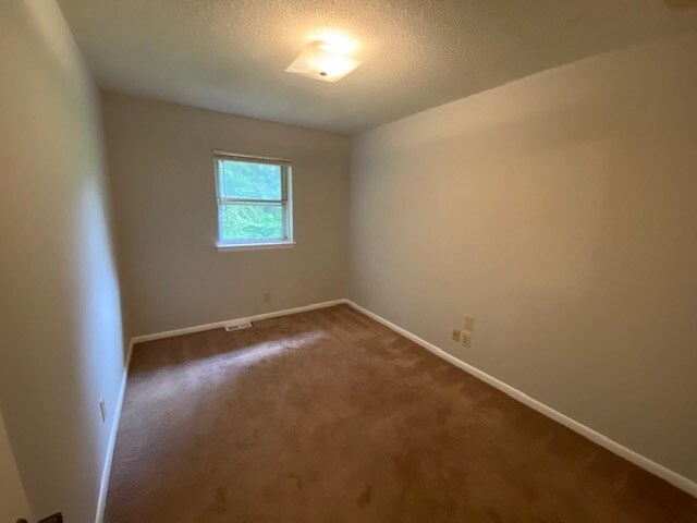 Building Photo - 3909 Overland Hts