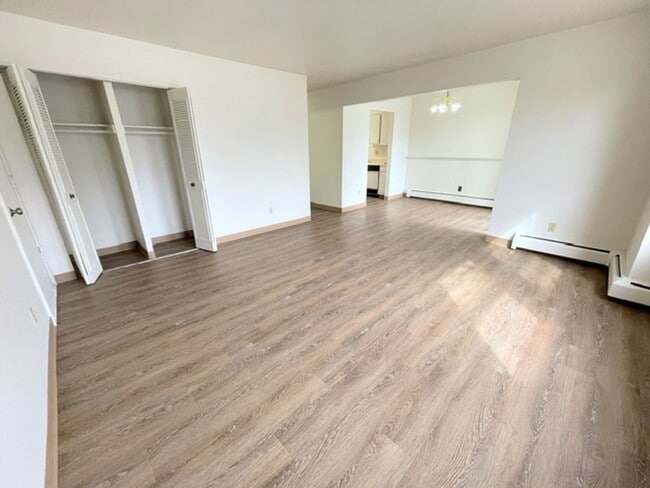 Building Photo - 3909 Malaspina Cir