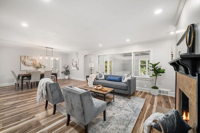 Building Photo - Move in before December 31st and get $100 OFF your rent for the first 3 months — PLUS a $250 Amaz...