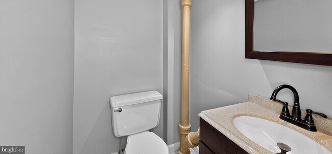 Building Photo - 8303 Ridgely Oak Rd