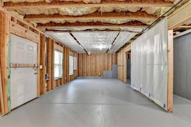 Building Photo - 4805 Shelbourne Dr