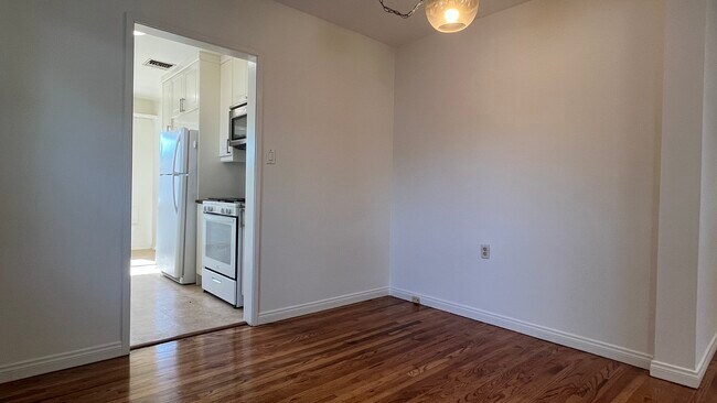 Dining Room - 1533 N Ontario St