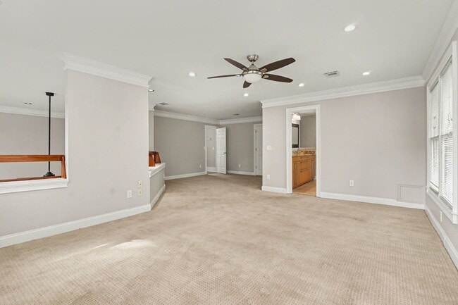 Building Photo - 4 Bedroom, 4 Bath in the heart of Emory, CDC corridor