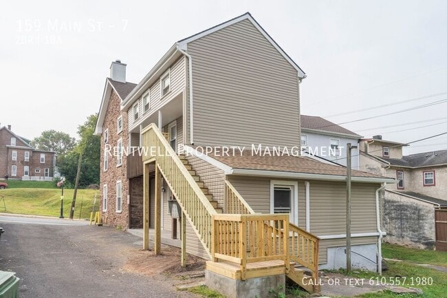 Building Photo - 159 Main St