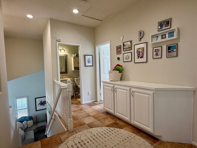 Building Photo - Spectacular Home in the Heart of Encinitas