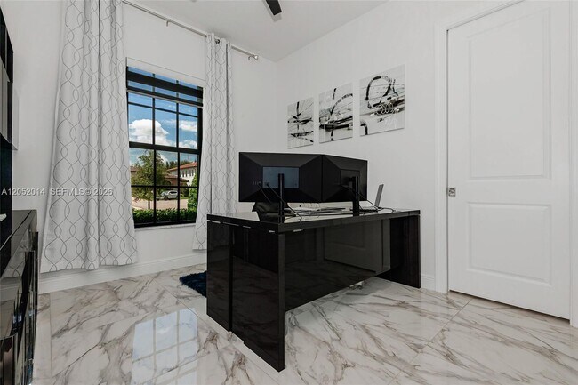 Building Photo - 12835 Bayside Ct