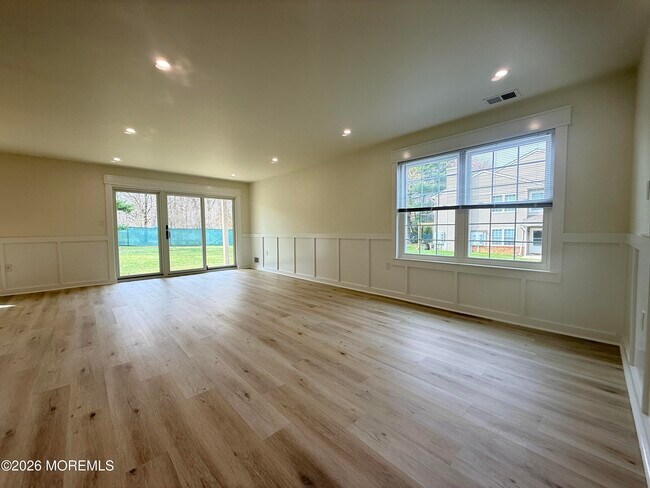 Building Photo - 15 Lindsey Cir