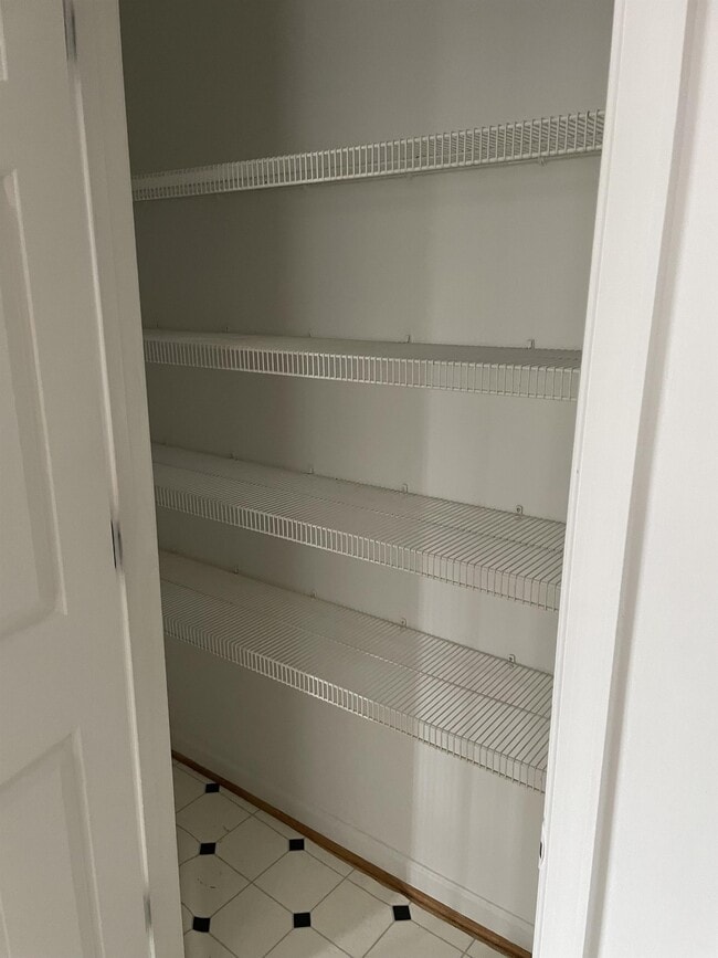 Building Photo - 115 Hartford Ct