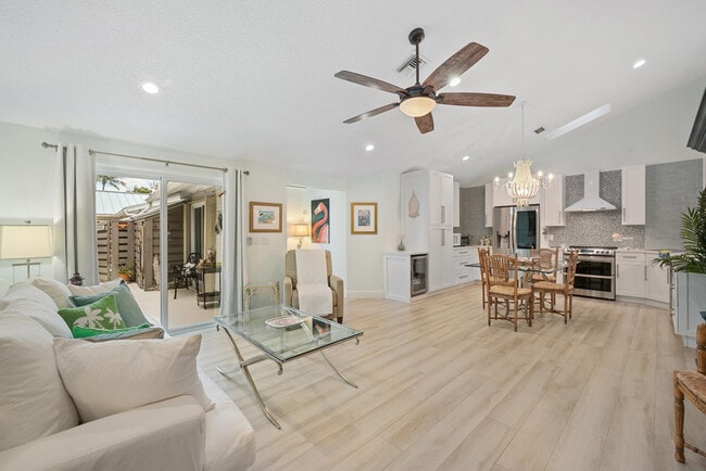 Building Photo - 1801 S Us Highway 1